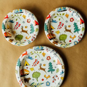 CAMP CASUAL CC007W8 Eco-Friendly 8 1/2 INCH Paper Plates 24 ct - Into The Woods, Medium