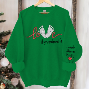 Love Grandmalife Babys Feet Custom Name Sweatshirt - Irish Green / S